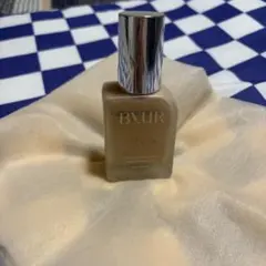BYUR セラムフィット スキニーグローリキッドファンデーション 17のサムネイル