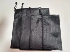 ポーチ4点セット　ブラック　仕分け　文房具　トラベルポーチ　メイクポーチ