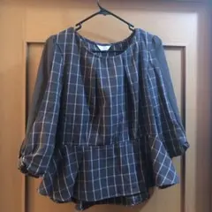 アベイル　チェックトップスグレー　ペプラム袖シースルー