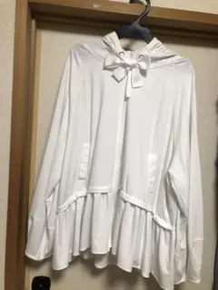 お値下げしました❗️アンドラブ❗️フード付きオフホワイトパーカー 3 Lサイズ