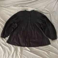 アースミュージック&エコロジー ピンタックブラウス ブラック