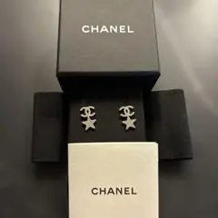 t*a様 正規品　CHANEL CCロゴ スタッドピアスA12A 正規品 CHANEL CCロゴ スタッドピアスA12A - メルカリ