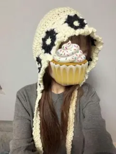 ボンネット　バラクラバ　ニット帽　ハンドメイド　かぎ針編み 編み物　モチーフ