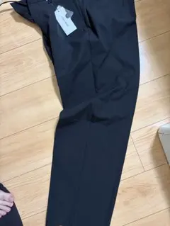 黒 スラックス ポリエステル素材