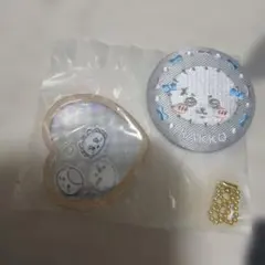 ちいかわ きゃらシャカ☆チャーム＆刺繍缶バッジ リボン
