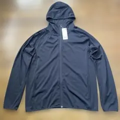 UNIQLO フード付きブラック ナイロンジャケット