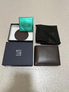 二つ折り財布　メンズ　栃木レザー（日本製）