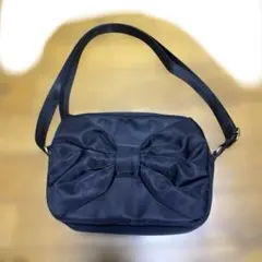 Couture Brooch リボン　ナイロンショルダーバッグ　ブラック　黒のサムネイル