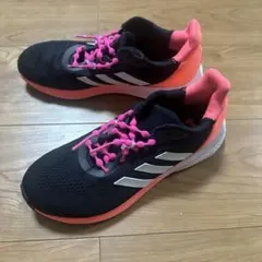 adidas ASTRARUN スニーカー ブラック ピンク