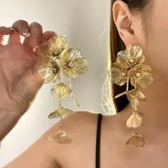 お花 ゴールドロングピアス/イヤリング結婚式ウェディングブライダル小物前撮り