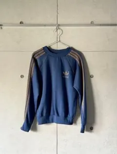 adidas グレー