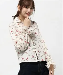 美品　SLYスライ花柄レースアップブラウス 人気商品完売