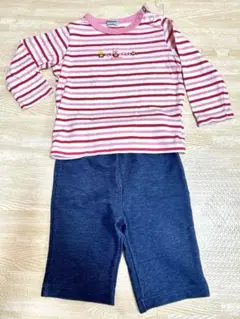 ミキハウスファースト　赤と白のストライプ長袖Tシャツとネイビーのパンツセット