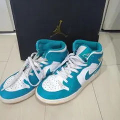 NIKE AIR JORDAN 1 MID キッズスニーカー22.5cm
