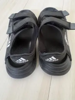 アディダスキッズサンダル