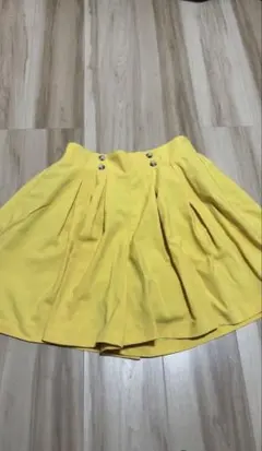 黄色 フレアキュロット ボタン付き ゴムウエスト