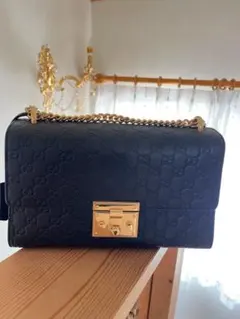 美品☆GUCCI パドロックグッチシグネチャーショルダーバッグ - メルカリ