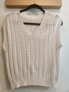 アイボリー ニットベスト Sサイズ