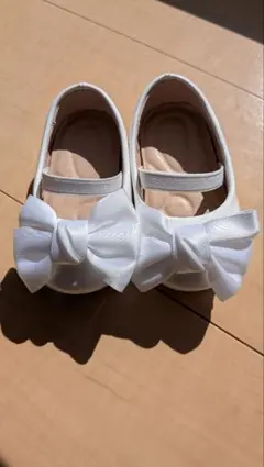 ホワイトリボン付きフォーマルシューズ
