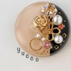 【レジンポニーフックヘアゴム帯留め】たっぷりビジュー✧‧˚ベージュ×ブラック