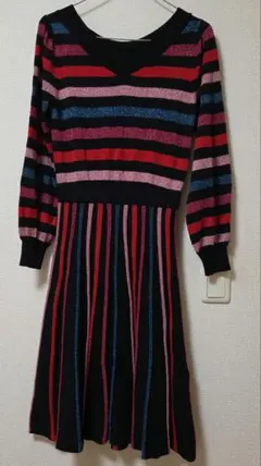 ラメ入りストライプニットワンピース