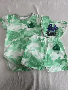 XLARGE グリーン迷彩ロンパース・パンツ・スタイ　3点セット　80cm