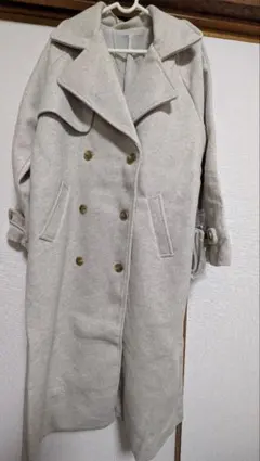 ライトグレー ダブルブレスト ロングコート