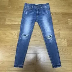 AZUL BY MOUSSY スキニーデニム ダメージ加工のサムネイル