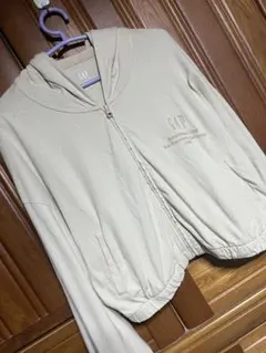 GAP M ベージュ ショート丈フード付きジップアップパーカー