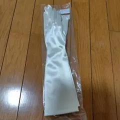 フォーシスアンドカンパニーアイボリー サテン ウェディンググローブ