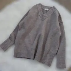 IÉNA べージュ ストレッチウールVネックプルオーバー ベイクルーズ