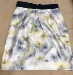 Rirandture 新品・未使用の花柄タイトスカート