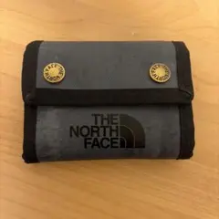 THE NORTH FACE 二つ折り財布 グレーのサムネイル