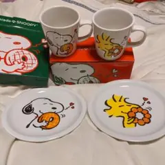 スヌーピーマグカップ2個と食器2枚セット　ミスド　ウッドストック　プレート