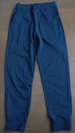 UNIQLO ウルトラストレッチアクティブジョガーパンツ ネイビー 160cm