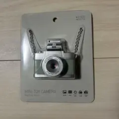 スリーコインズ　ミニトイカメラ　みどり
