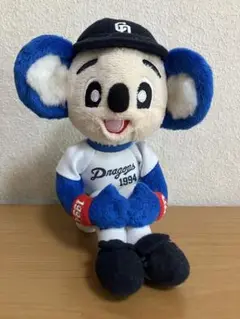 おすわりドアラ ぬいぐるみ