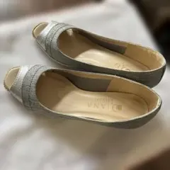 DIANA シルバー オープントゥシューズ