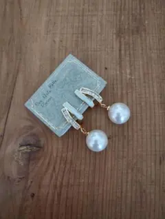 痛くならないパールイヤリング　ゴールド