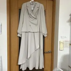 LIP SERVICEのジャケットプリーツロングワンピース