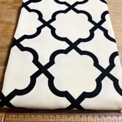 モロッカン アイボリー×黒 オックス 150‪✕‬150