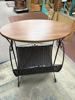 未使用品　萩原　マガジンラック　ラタン