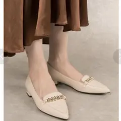 新品・未使用　RANDA 幅広3E フラットシューズ　キルティング　チェーン