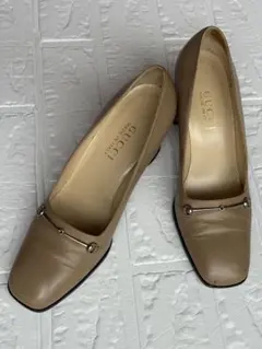 GUCCI ベージュ レザー ハイヒールパンプス