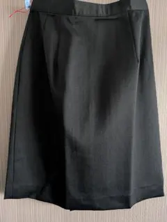 黒のタイトスカート