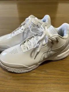 NIKE バスケットボールシューズ ホワイトのサムネイル