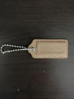 COACH チャーム キーホルダー レザー ベージュ