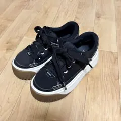 UGG 厚底スニーカー　ブラックのサムネイル