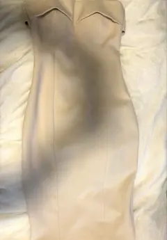 【新品未使用】LE DIONE ベージュ タイトドレス