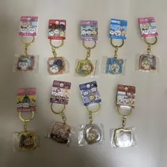 ちいかわ　ご当地キーホルダー　うさぎ&ハチワレ